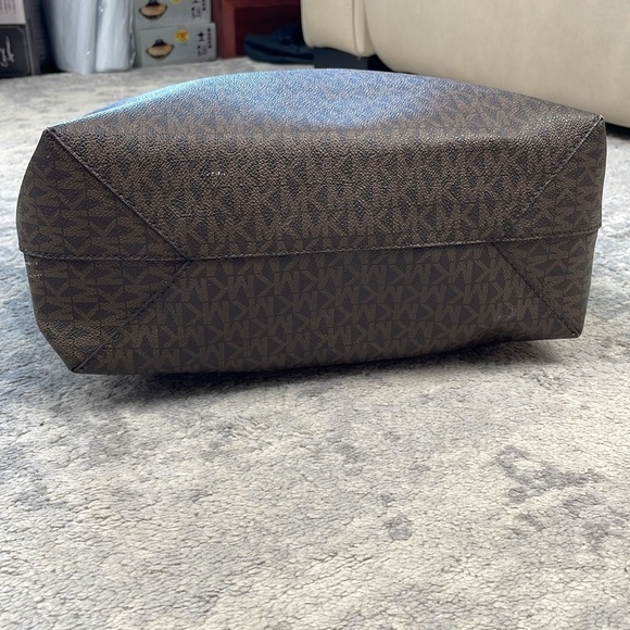 MICHAEL Michael Kors Hayley Large Signature Print Tote Bag MK Logo Brown - Picture 7 of 17